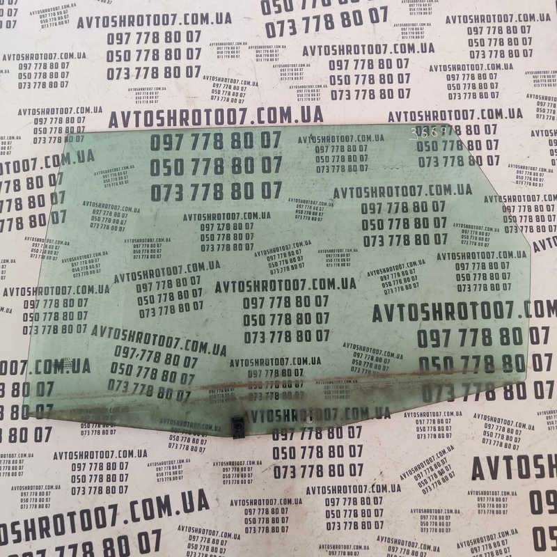 Скло дверей Audi A6 C5 (97-05) заднє ліве OEM 43R00081