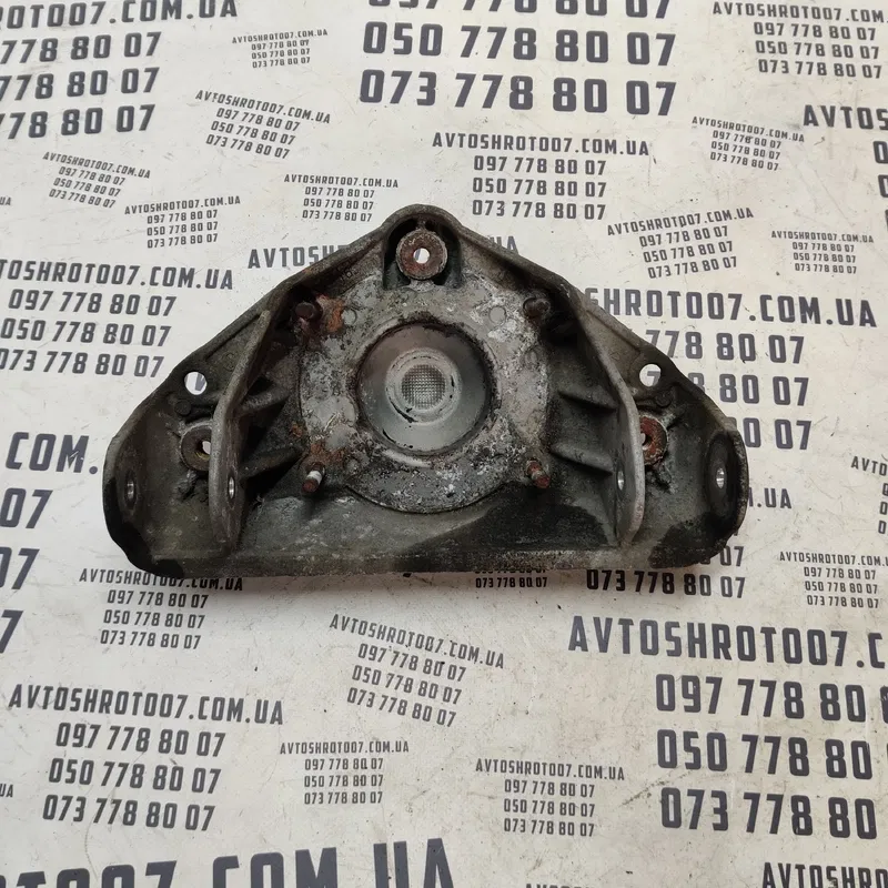 Опора амортизатора Audi Q7 4L (05-15) 3.6 бенз передня права