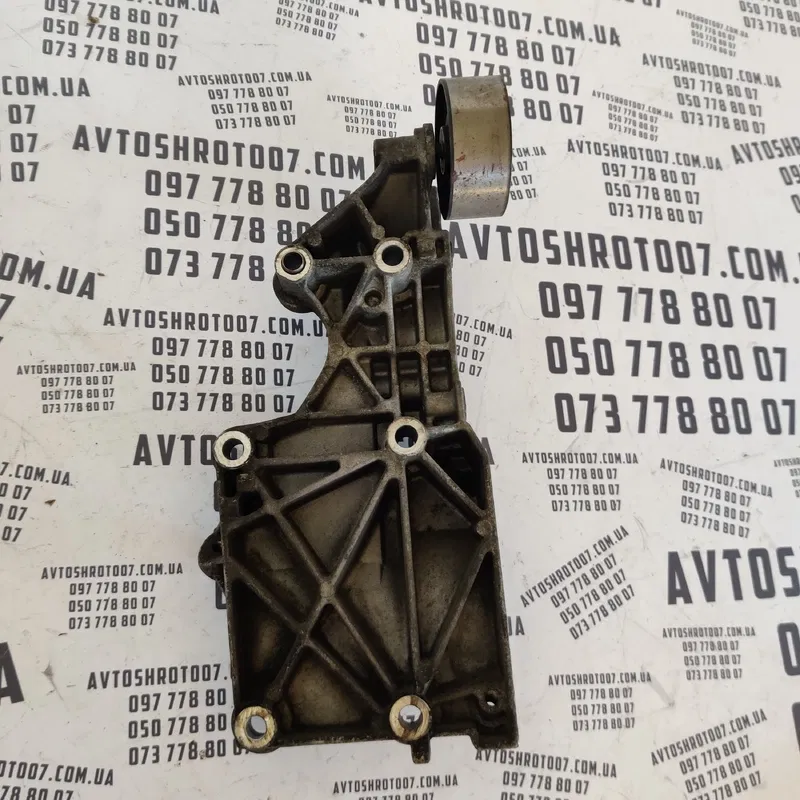 Кронштейн генератора Volkswagen Passat B5 OEM 03G903143A