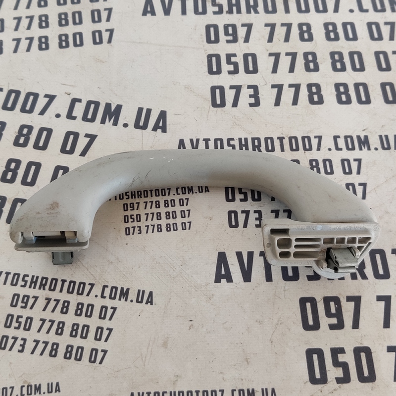 Ручка внутрішня VW Passat B8 USA (11-22) OEM 561857607C фото 2