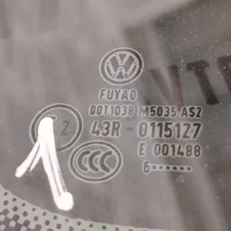 Скло кузовне VW Passat B8 USA (11-19) заднє OEM 43R0115127 фото 3