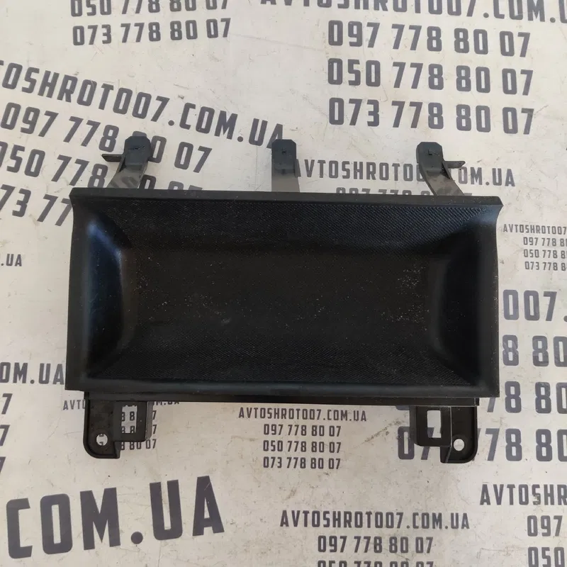 Накладка салону Audi Q7 4L (05-15) 3.6Б задня OEM 4L0863301