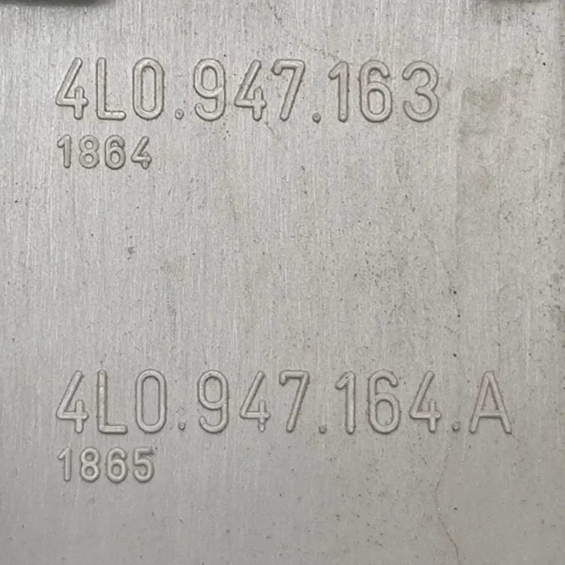 Ліхтар салону Audi Q7 4L (05-15) 3.6 Бензин OEM 4L0947163