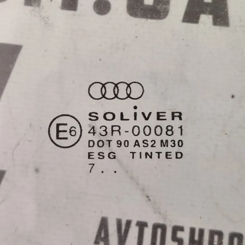 Скло дверей Audi A6 C5 заднє ліве OEM 43r00081