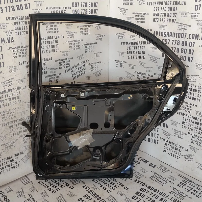 Двері Mazda Xedos 6 (92-99) задня права