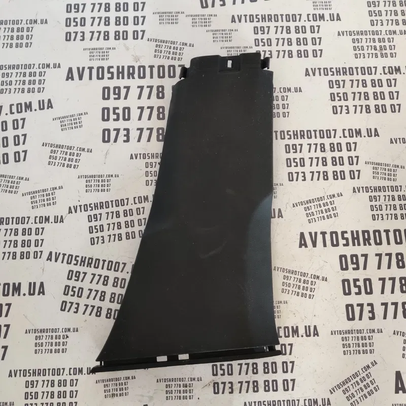 Накладка салону Volkswagen Passat B8 USA права OEM 561867292