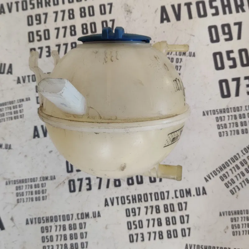 Бачок розширювальний Volkswagen Jetta (10-18) OEM 5C0121407A