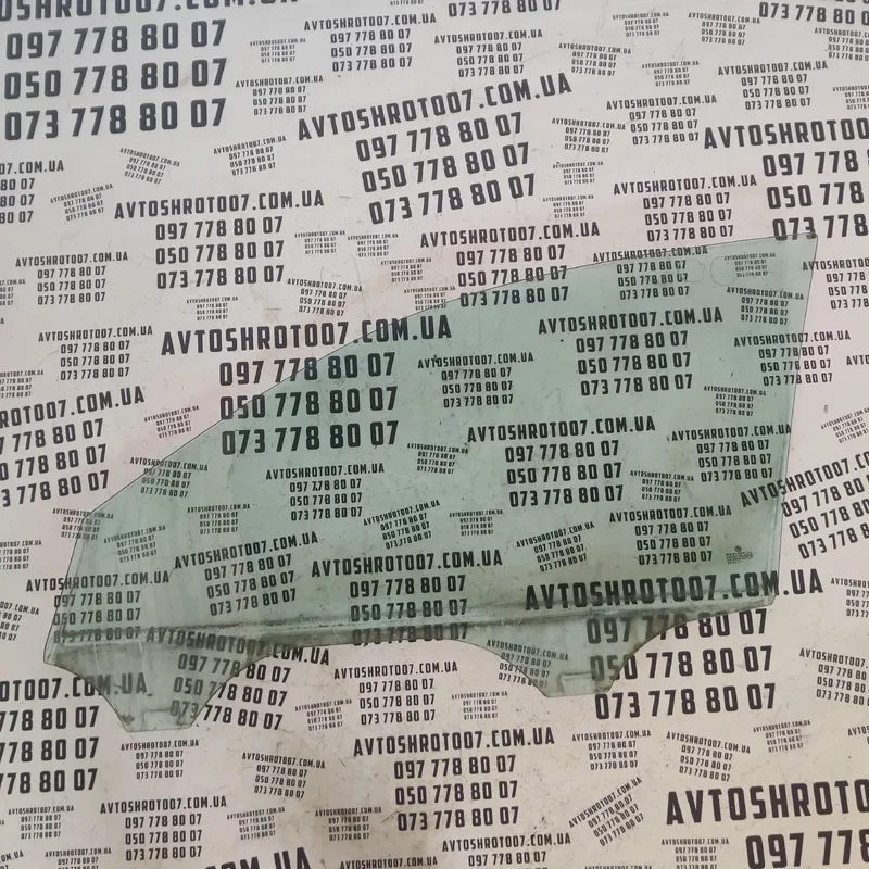 Скло дверей Audi A6 C5 (97-05) переднє праве OEM 43r00082