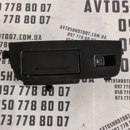 Дверна накладка Audi Q7 05-15 3.6 Ben зад лів OEM 4F0959555