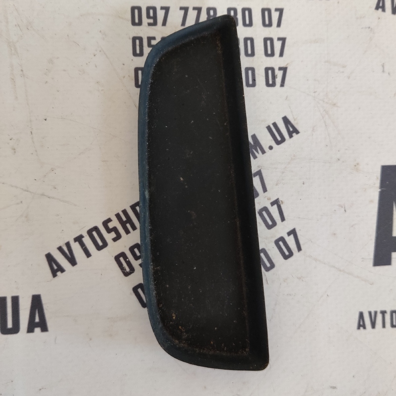 Накладка салону Audi Q7 4L (05-15) 3.6 л.пер. OEM 8K0853916