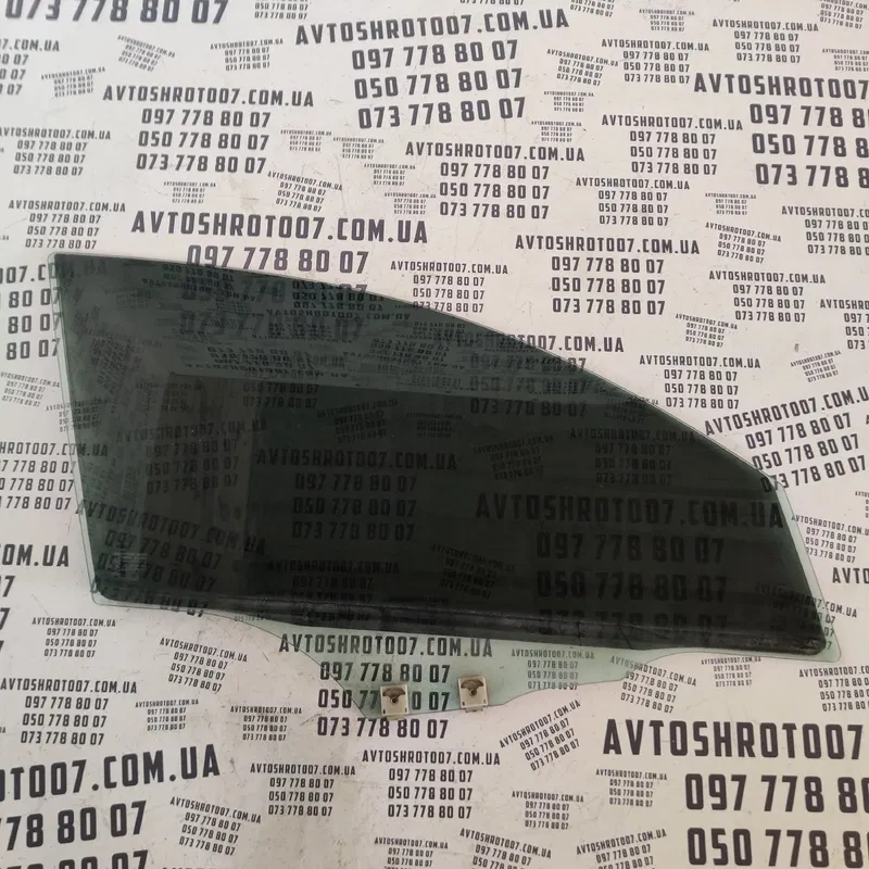 Скло дверей Mazda 3 BK (03-09) переднє праве OEM 43R008612