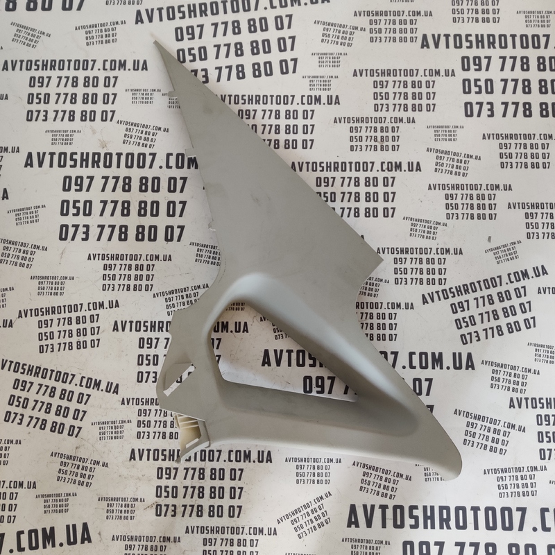 Накладка салону VW Passat B8 USA задня ліва OEM 561867287g