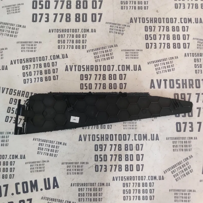 Накладка салону Audi Q7 (05-15) 3.6 перед. права 4L0881472