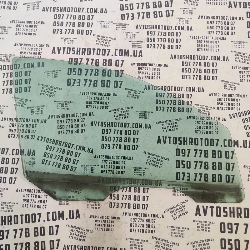 Скло дверей Ford Focus MK1 (98-04) переднє праве 43r001057