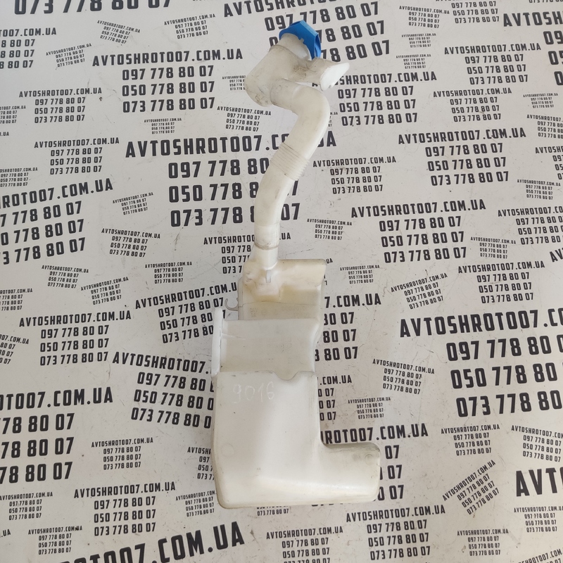 Бачок омивача Volkswagen Jetta (11-18) OEM 5C6955453