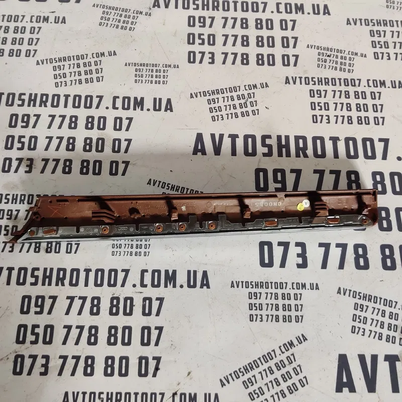Дверна накладка Audi Q7 4L 05-15 3.6 перед. права OEM S300NO