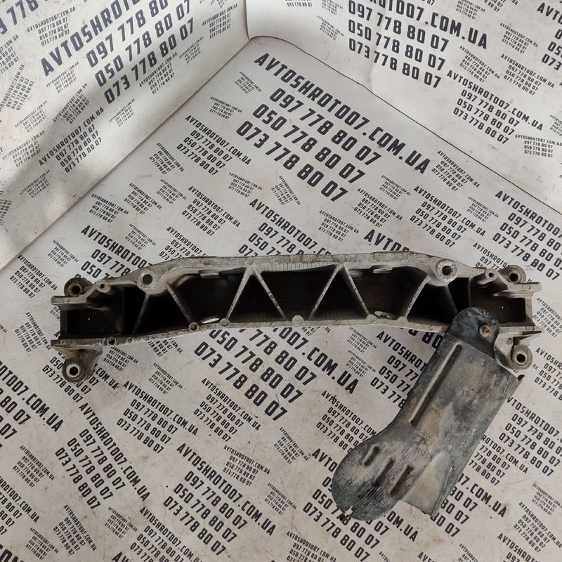 Кронштейн двигуна Jaguar S-Type OEM 7P0407151AE