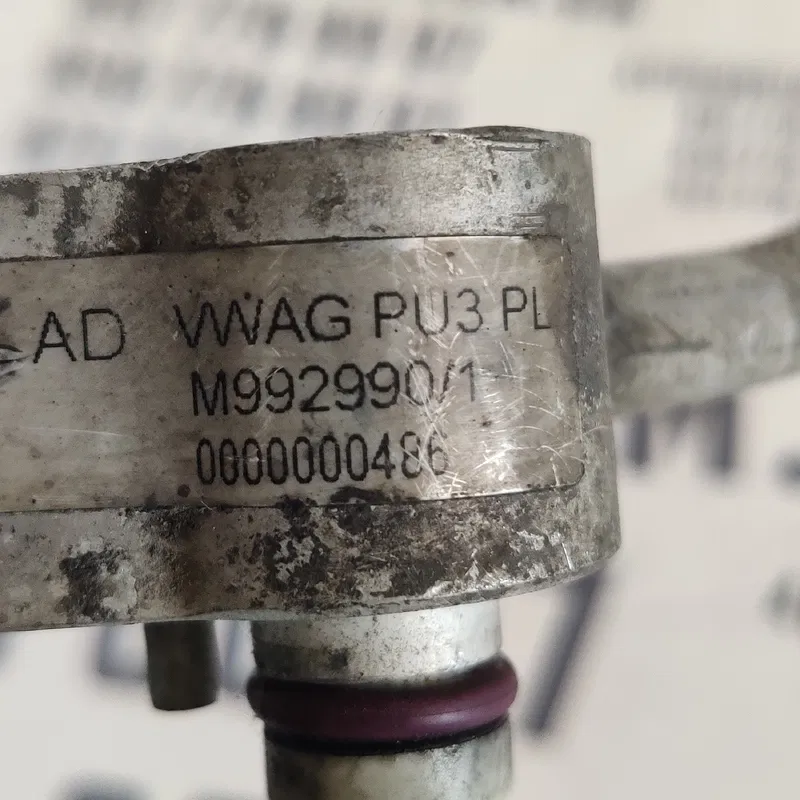 Трубка кондиціонера VW Jetta (10-18) OEM 1K0820741AD