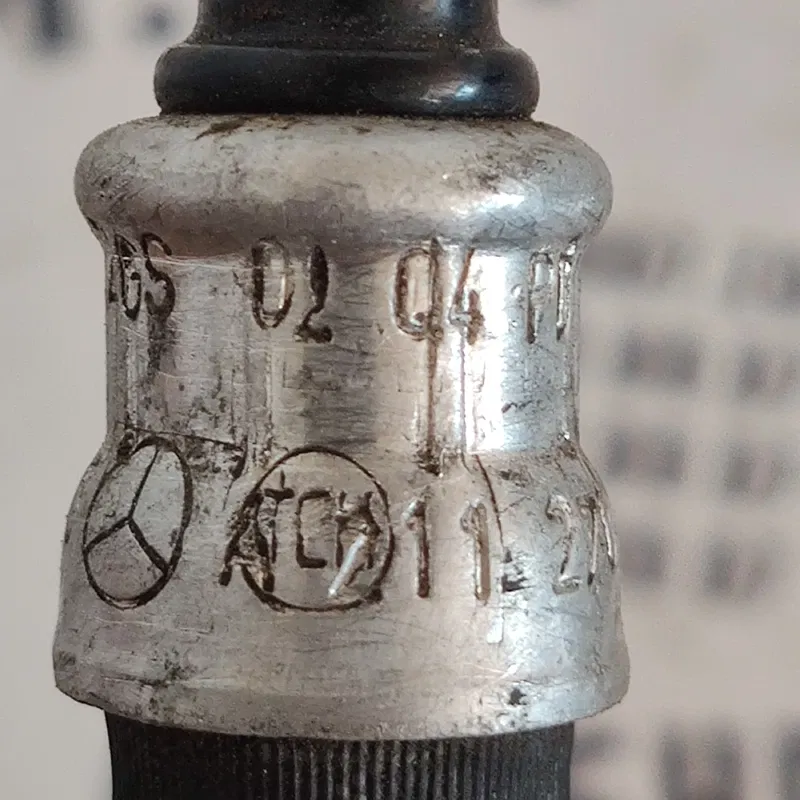 Трубка охолодження Mercedes W211 (02-09) OEM a2112702996