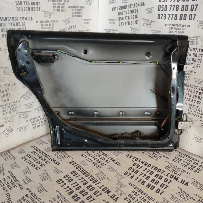 Двері Audi A8 D2 (94-02) задні ліві OEM 4A0839205
