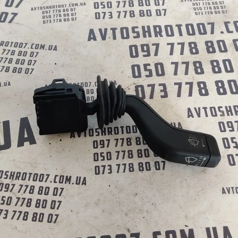 Перемикач підрульовий Opel Vectra B (95-02) правий 090243395