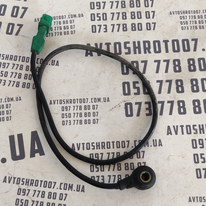 Датчик детонації Volkswagen Passat B5 (96-05) OEM 054905377H