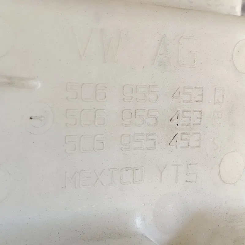 Бачок омивача Volkswagen Jetta (11-18) OEM 5C6955453