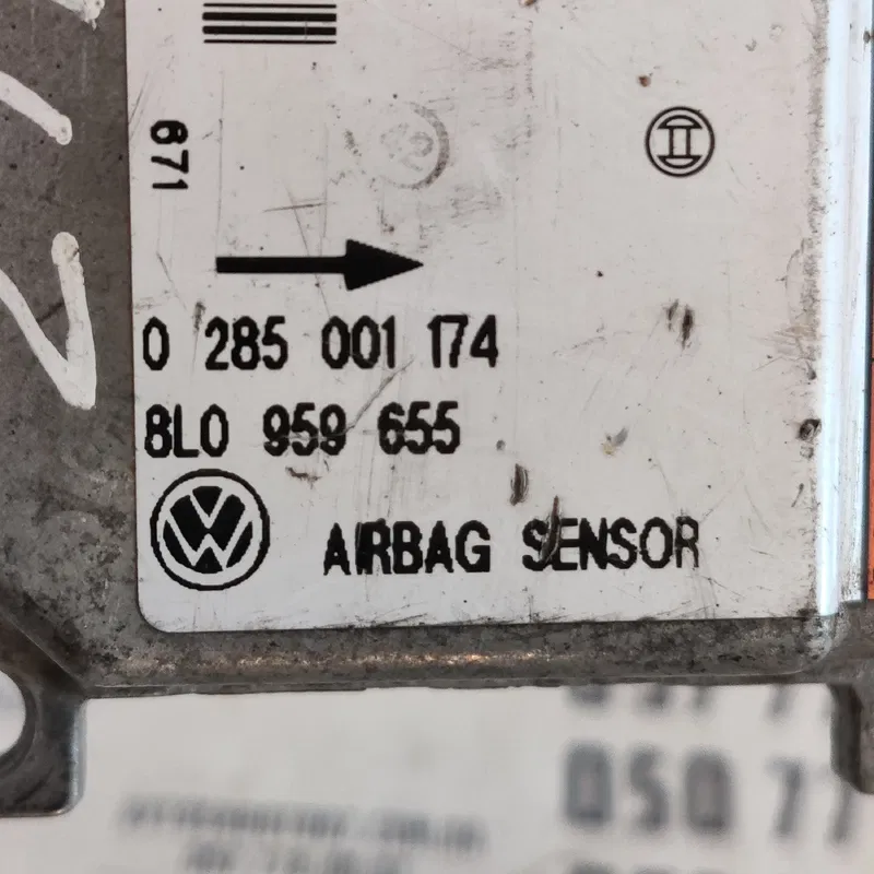 Блок управління Airbag VW Passat B5 (96-05) OEM 8L0959655
