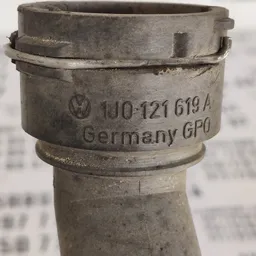 Трубка охолодження Skoda Octavia A5 (04-13) OEM 1J0121619A фото 3