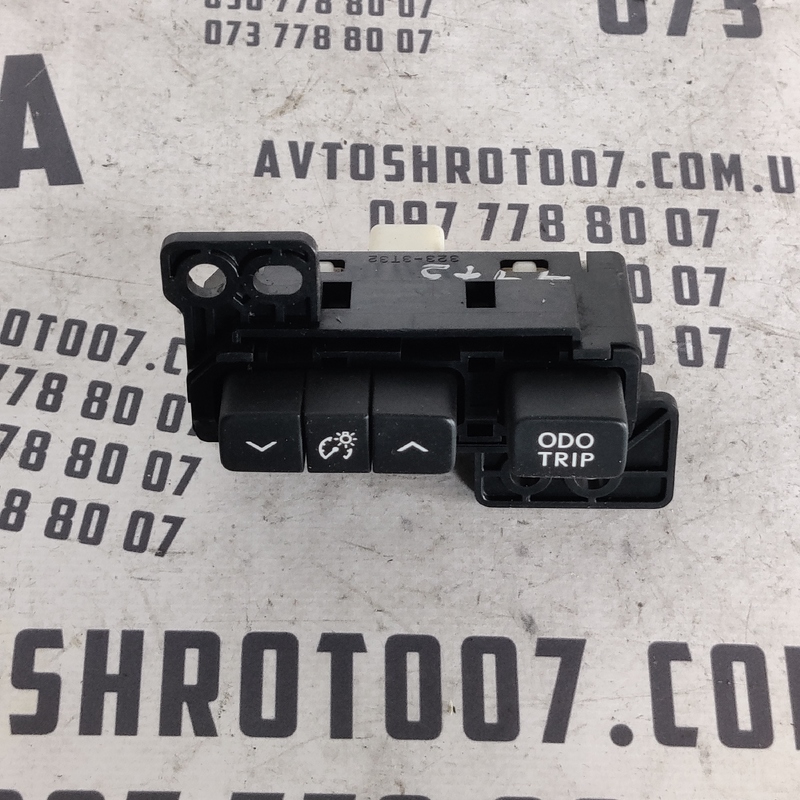 Блок кнопок Lexus RX 350 OEM 3233T32
