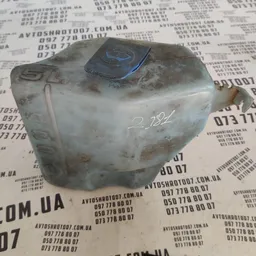 Бачок омивача лобового скла VW Passat B3 (88-93) 357955453b фото 2