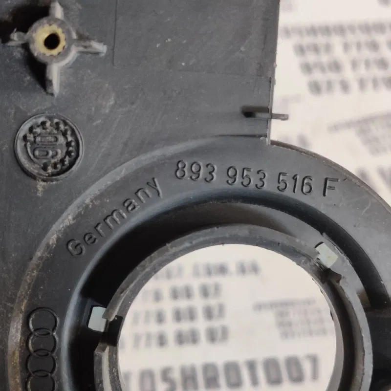 Кожух рульової колонки VW Passat B3 (88-93) OEM 893953516f