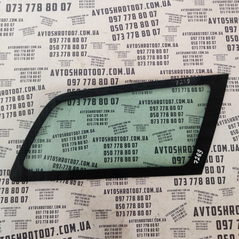 Кузовне скло Ford Focus MK1 (98-04) заднє праве 43R001057