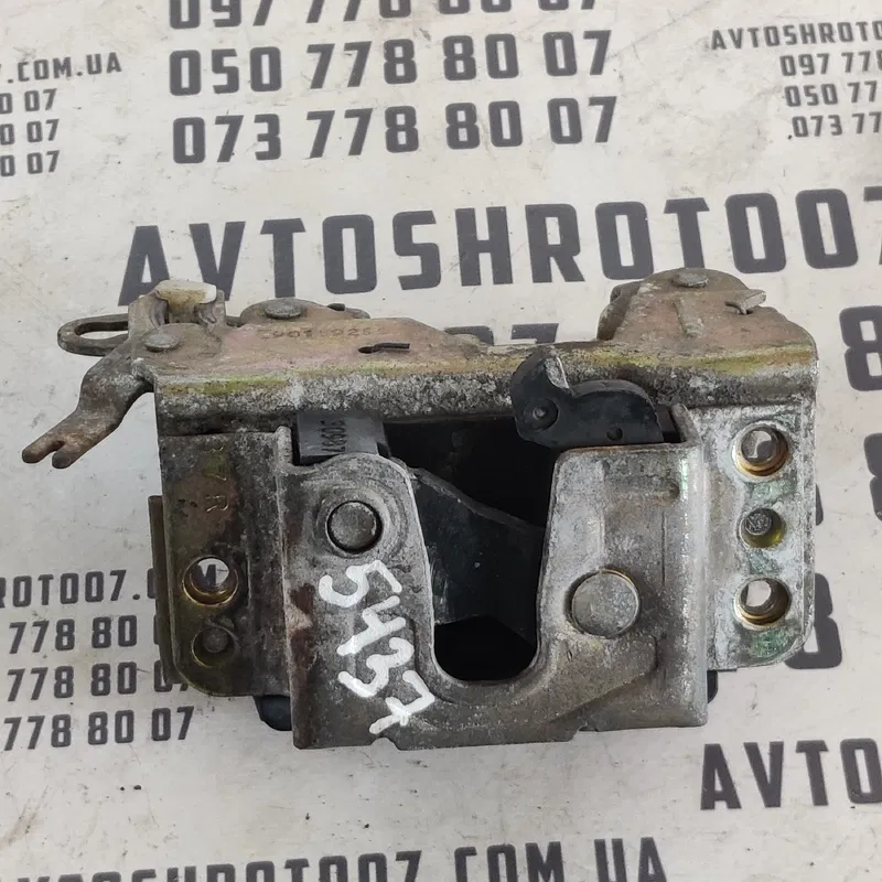 Замок дверей Opel Kadet задній правий OEM 90159255
