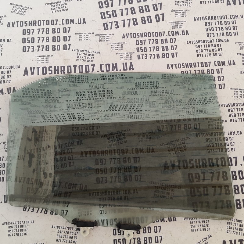 Скло дверей Mitsubishi Lancer 9 (03-08) заднє праве