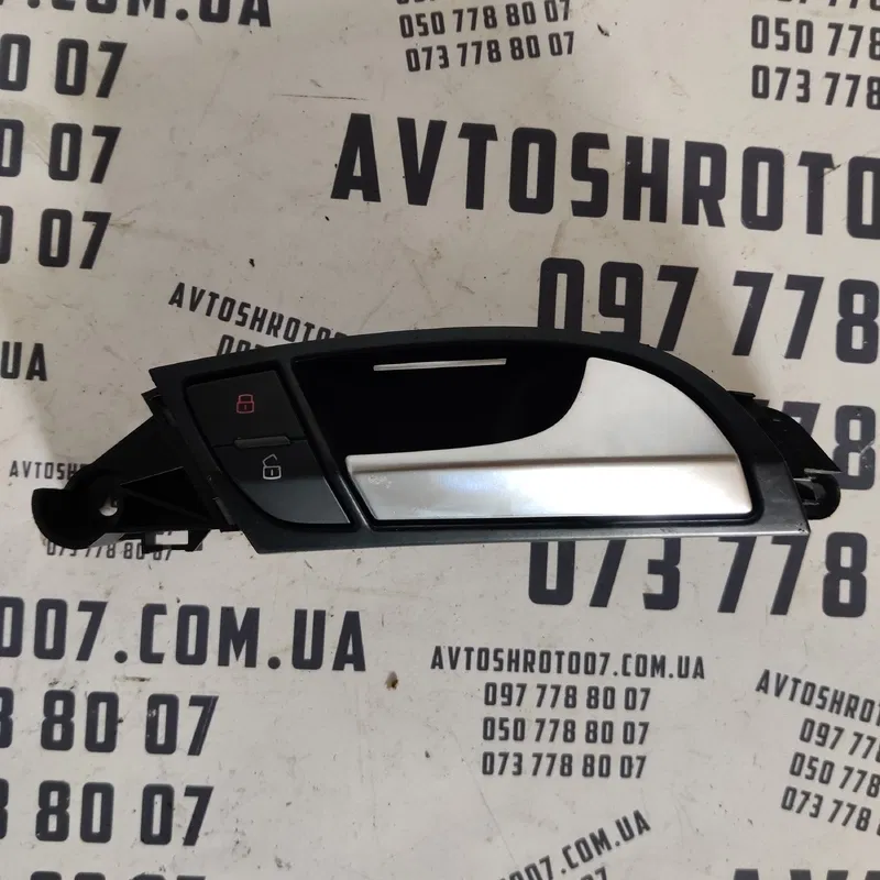 Ручка внутр. Audi Q7 4L (05-15) 3.6 перед. права OEM 1562108