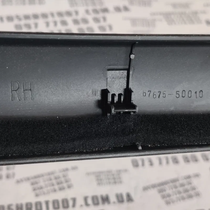 Накладка салону Lexus LS 430 передня права OEM 6767550010