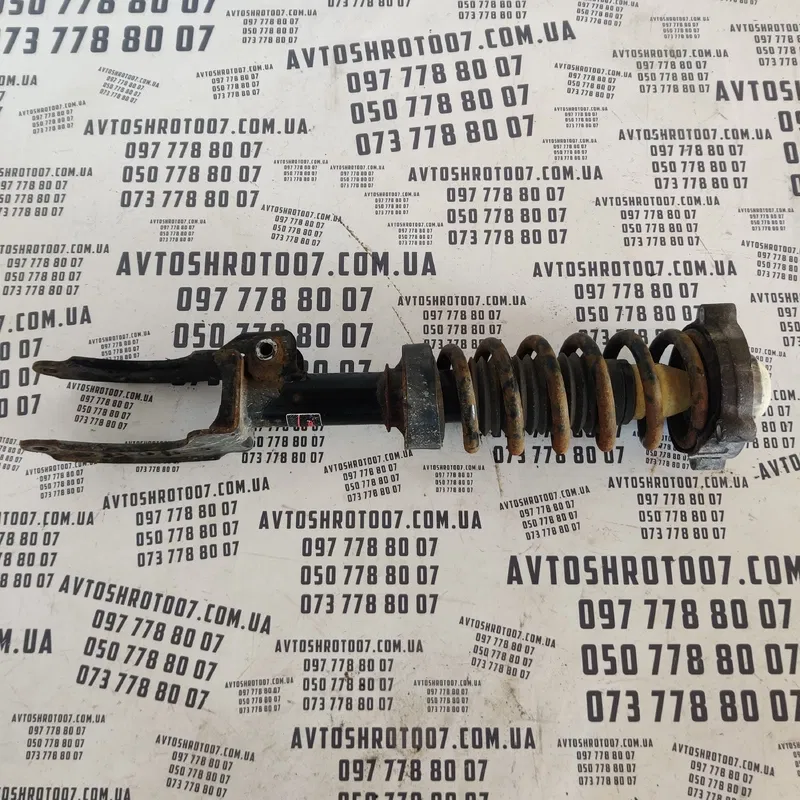 Амортизатор Audi Q7 4L (05-15) 3.6 передня ліва OEM 345957L