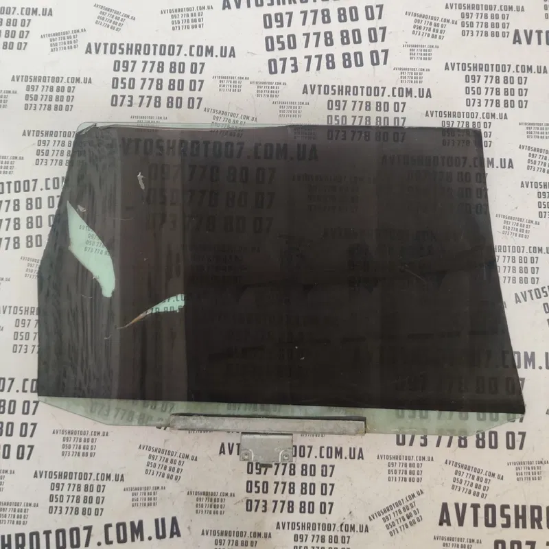 Скло дверей VW Passat B3 (88-93) заднє ліве OEM 357839571