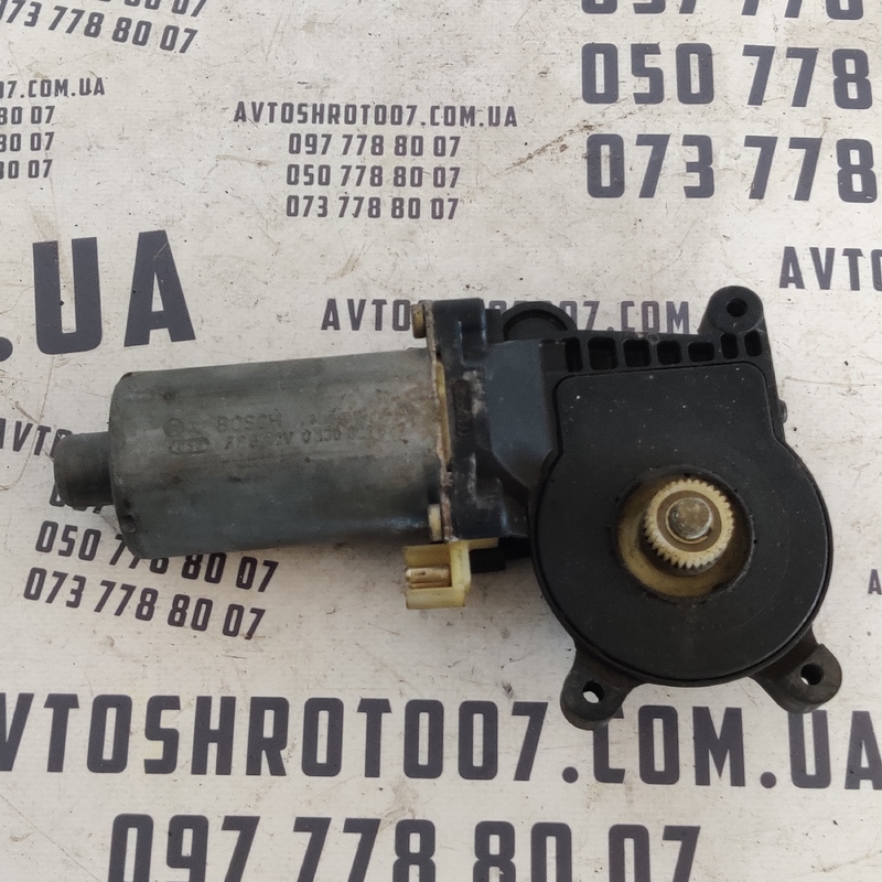 Мотор склопідіймача MB W210 95-02 зад. прав. OEM 0130821672
