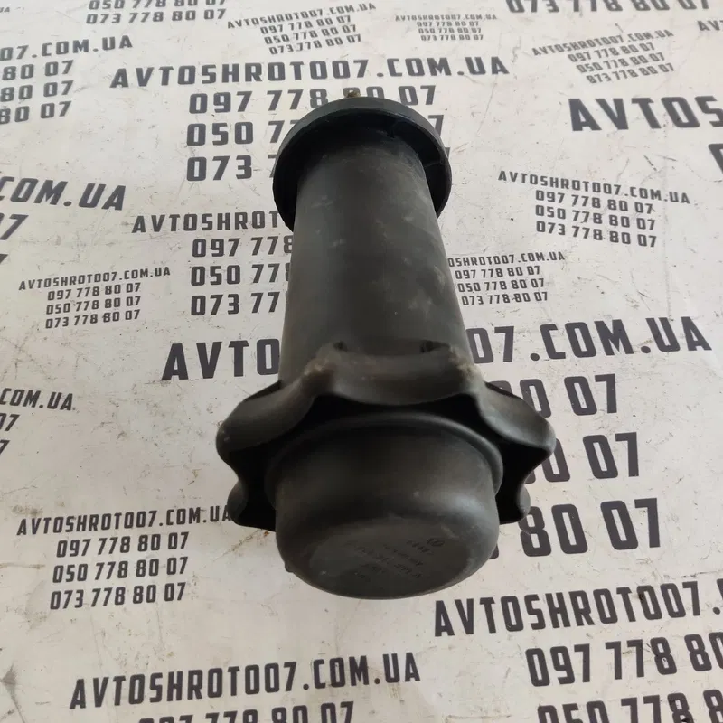 Винт запасного колеса Audi A6 C5 (97-05) OEM 3B9803899A