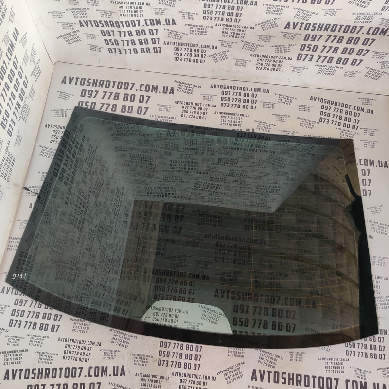Скло кузовне VW Passat B8 USA (11-19) заднє OEM 43R0115127