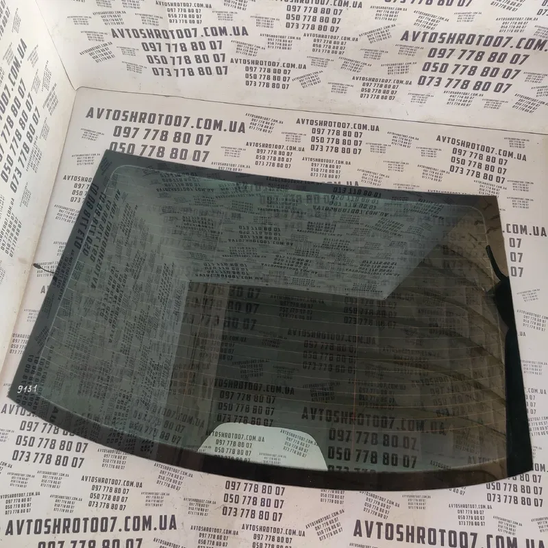 Скло кузовне VW Passat B8 USA (11-19) заднє OEM 43R0115127