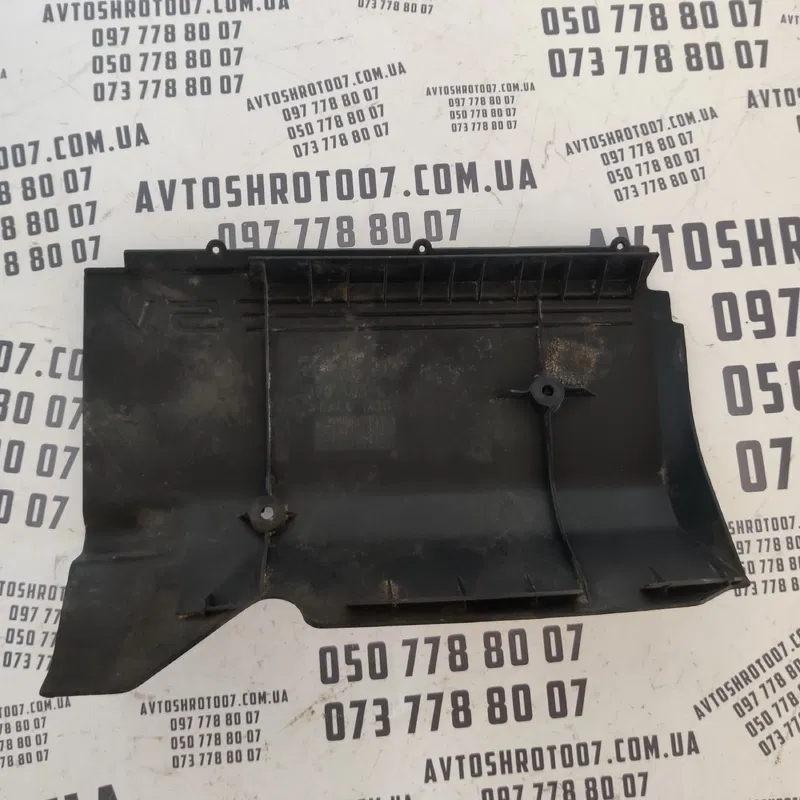 Кришка двигуна Audi A6 C5 (97-05) OEM 078103936a