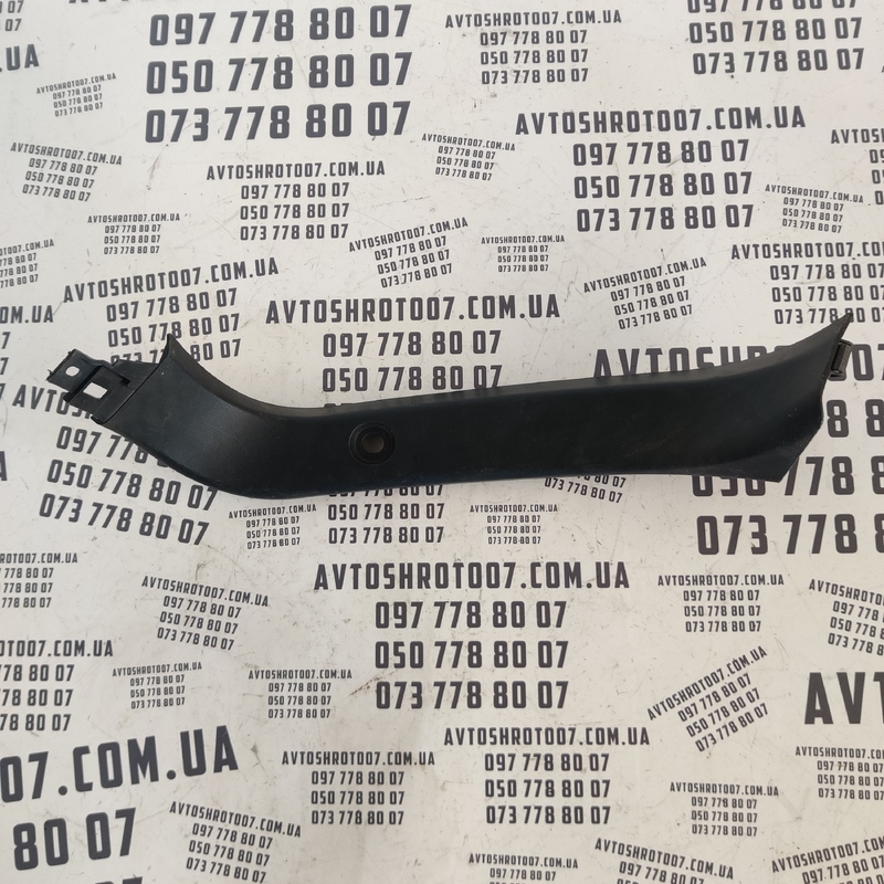 Накладка салону Mazda 3 BK (03-09) права bp4k68940a