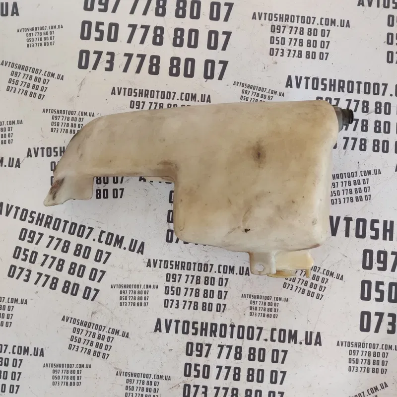 Бачок омивача Audi 80 B3 (86-91) передній OEM 893955453b