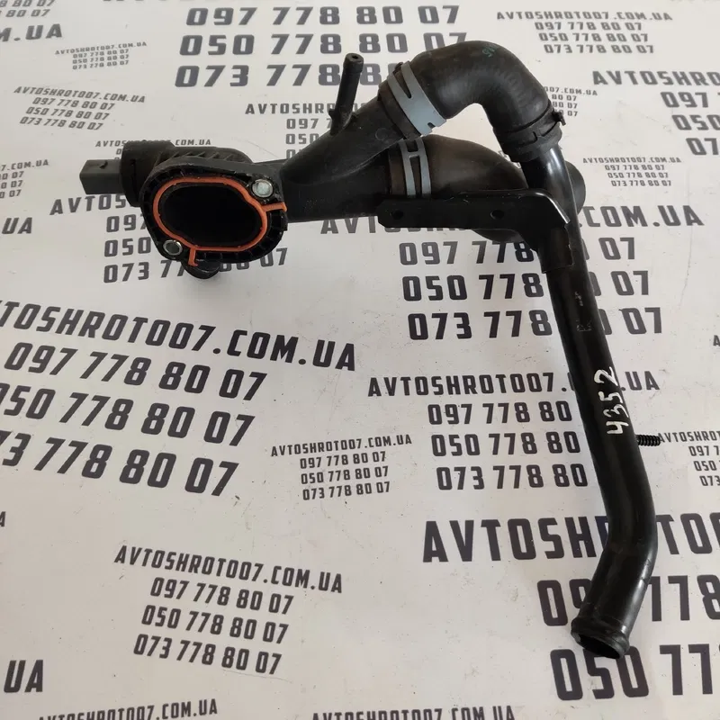 Фланець системи охолодження VW Passat B8 USA OEM 03L122157K