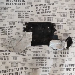 Накладка зовнішня Audi Q7 4L (05-15) 3.6 Бенз OEM 4L0863983