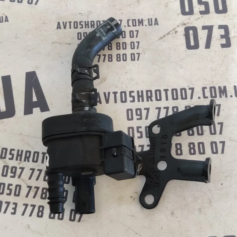 Клапан вакуумний Volkswagen Passat B8 USA OEM 06H906517T