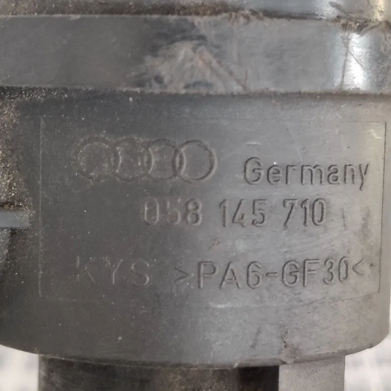 Трубка системи охолодження VW Passat B5 (96-05) OEM 58145710